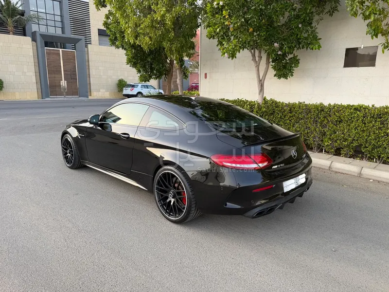 2018 مرسيدس - بنز سي 63إٍس أي إم جي