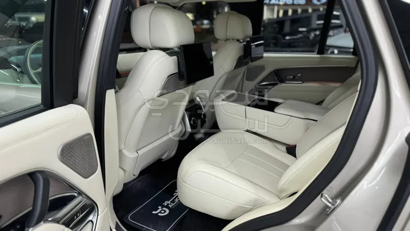 2022 لاند روفر رينج روفر فيرست اديشن