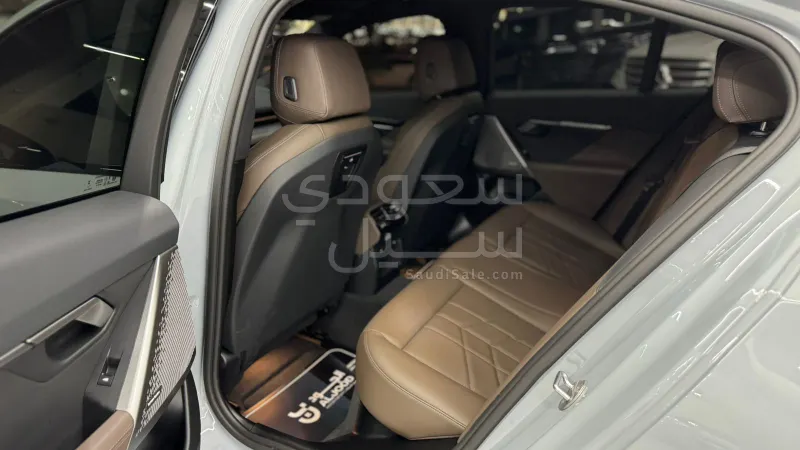 2024 بي ام دبليو الفئة الخامسة 520 أي