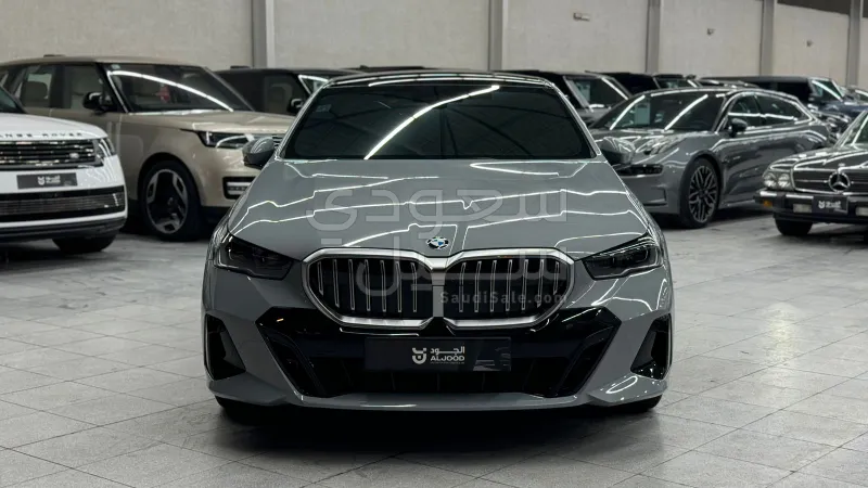 2024 بي ام دبليو الفئة الخامسة 520 أي