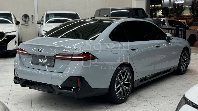 2024 بي ام دبليو الفئة الخامسة 520 أي