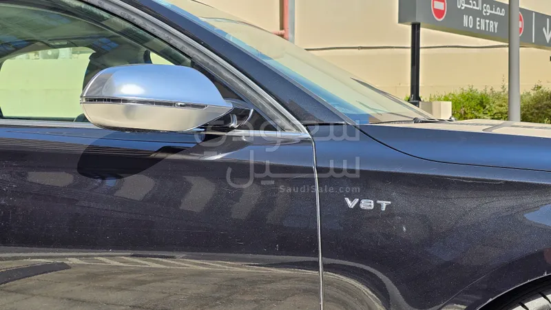 2013 اودي اس 8