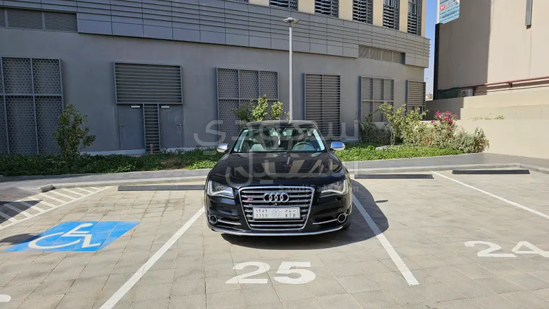 2013 اودي اس 8