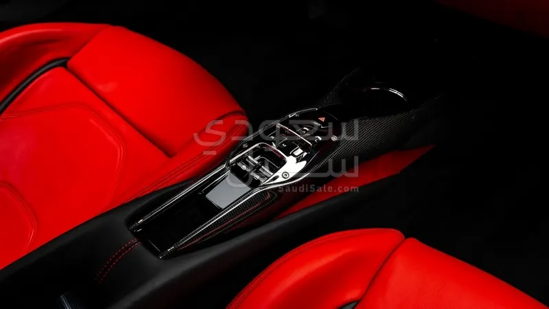 2023 فيراري جي تي بي 296