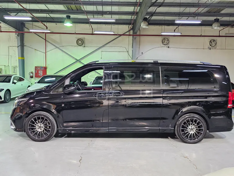 2024 مرسيدس - بنز في 250