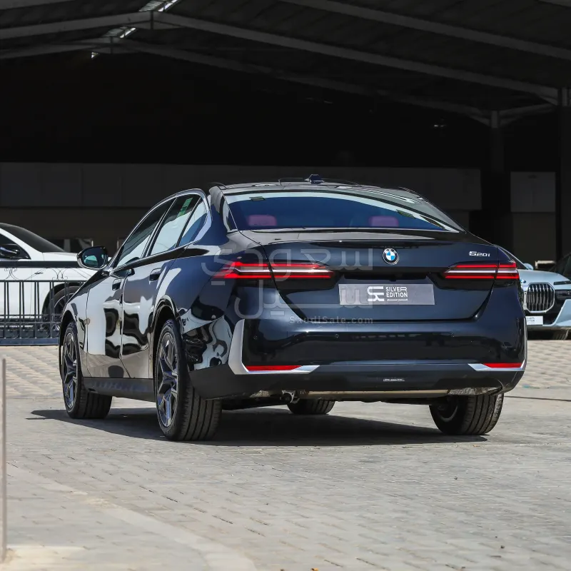 2026 بي ام دبليو الفئة الخامسة 520 أي