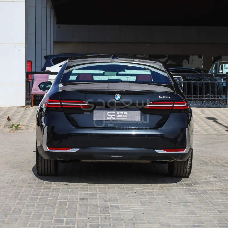 2026 بي ام دبليو الفئة الخامسة 520 أي