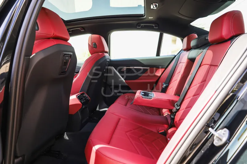 2026 بي ام دبليو الفئة الخامسة 520 أي