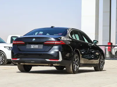 2026 بي ام دبليو الفئة الخامسة 520 أي