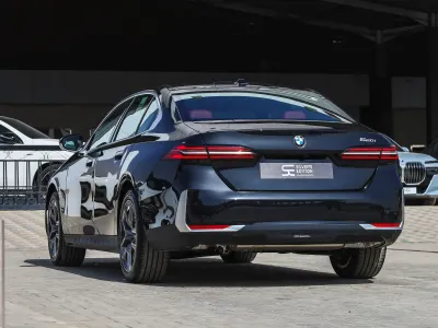 2026 بي ام دبليو الفئة الخامسة 520 أي