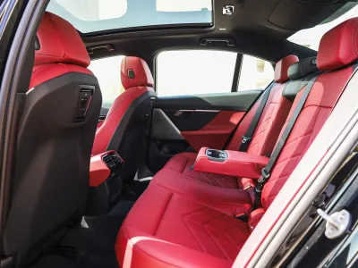 2026 بي ام دبليو الفئة الخامسة 520 أي