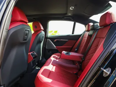 2026 بي ام دبليو الفئة الخامسة 520 أي