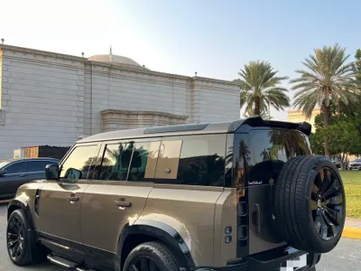 2021 لاند روفر ديفيندر 110