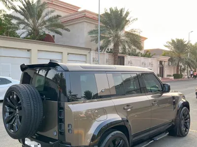 2021 لاند روفر ديفيندر 110