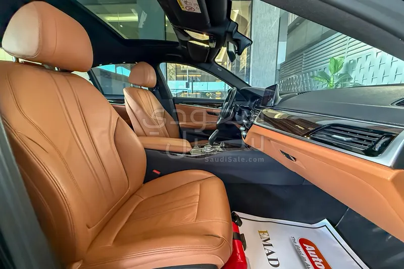 2021 بي ام دبليو الفئة الخامسة 520 أي