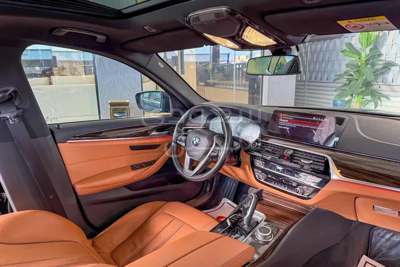 2021 بي ام دبليو الفئة الخامسة 520 أي