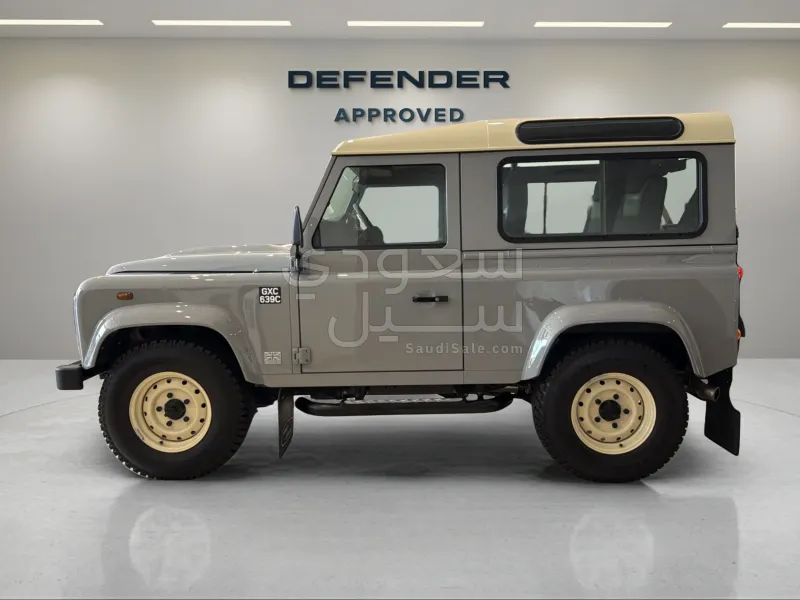 2014 لاند روفر ديفيندر 90