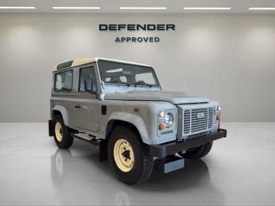 2014 لاند روفر ديفيندر 90