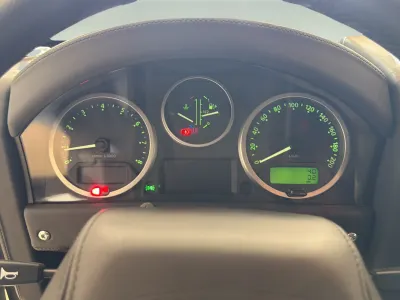 2014 لاند روفر ديفيندر 90