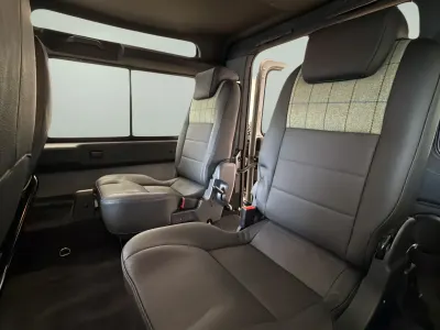 2014 لاند روفر ديفيندر 90