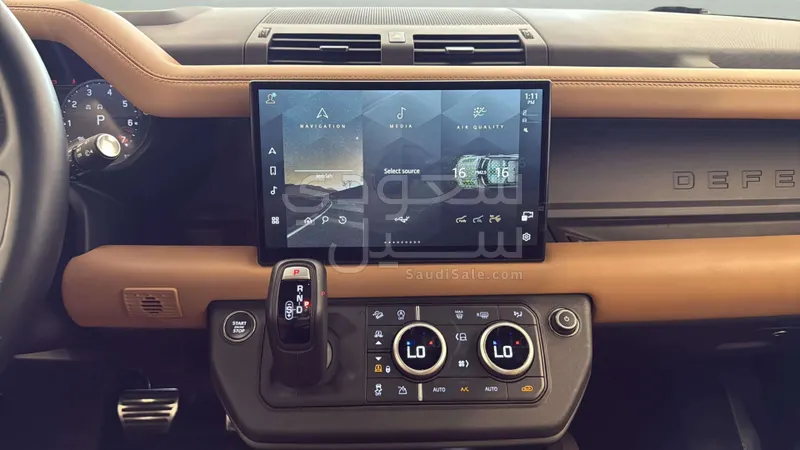 2024 لاند روفر ديفيندر اكس