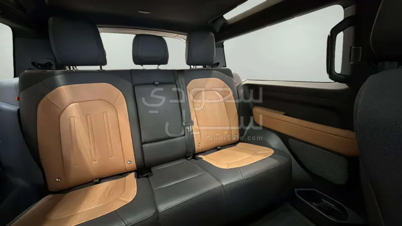 2024 لاند روفر ديفيندر اكس