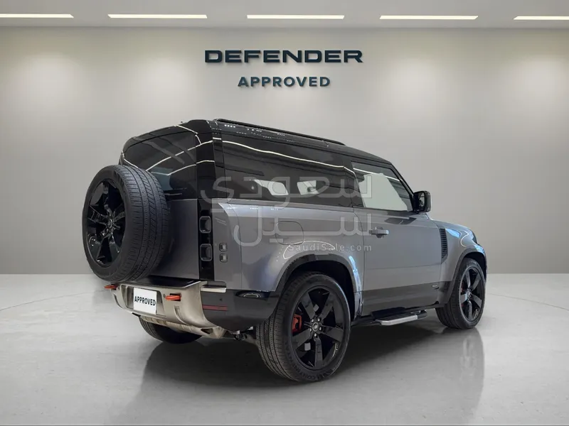 2024 لاند روفر ديفيندر اكس