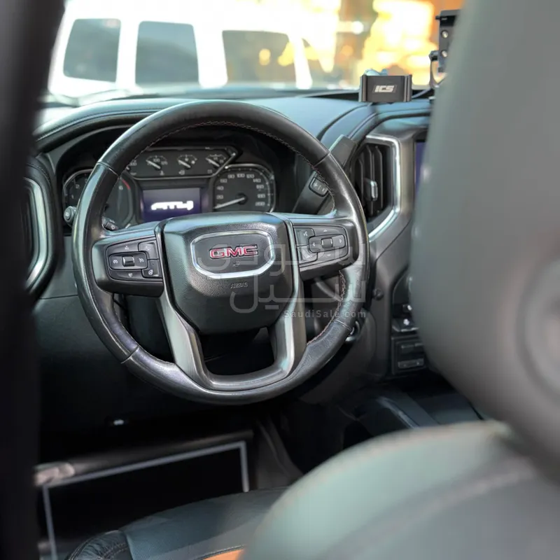 2020 جي ام سي سييرا اي تي 4