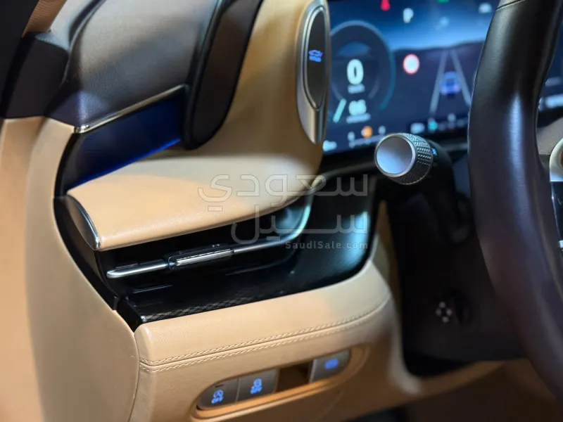 2022 جينيسيس جي 90