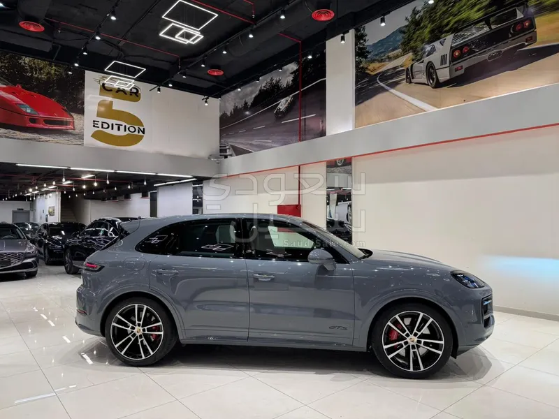 2026 Porsche Cayenne GTS
