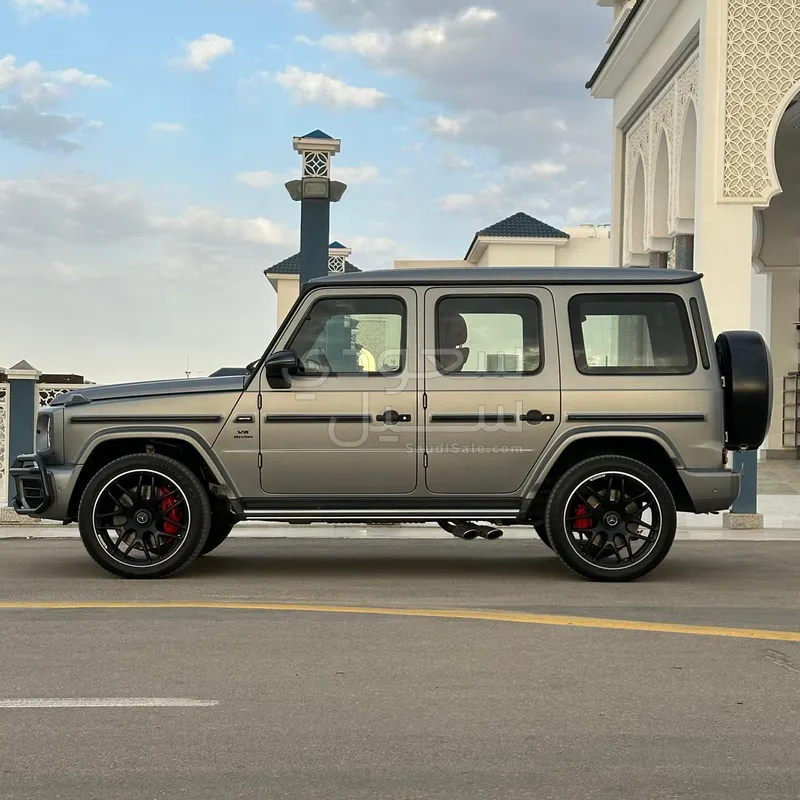 2022 مرسيدس - بنز جي 63 أي إم جي