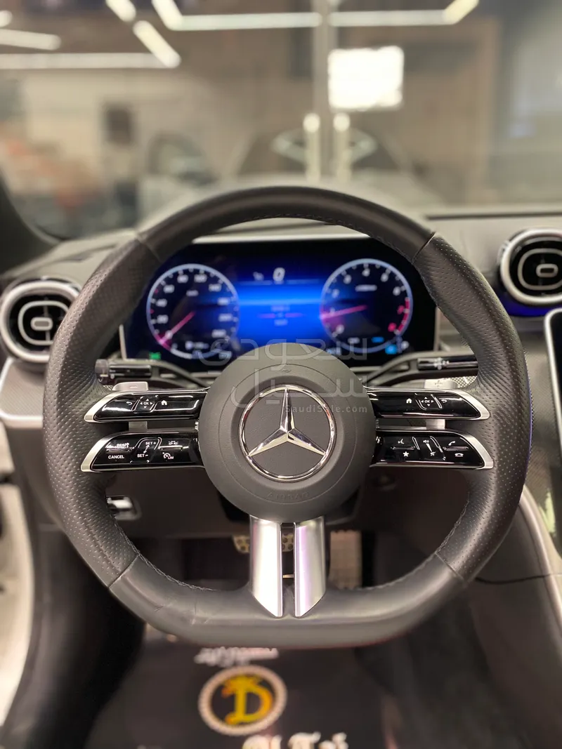 2024 مرسيدس - بنز سي 200 أي إم جي