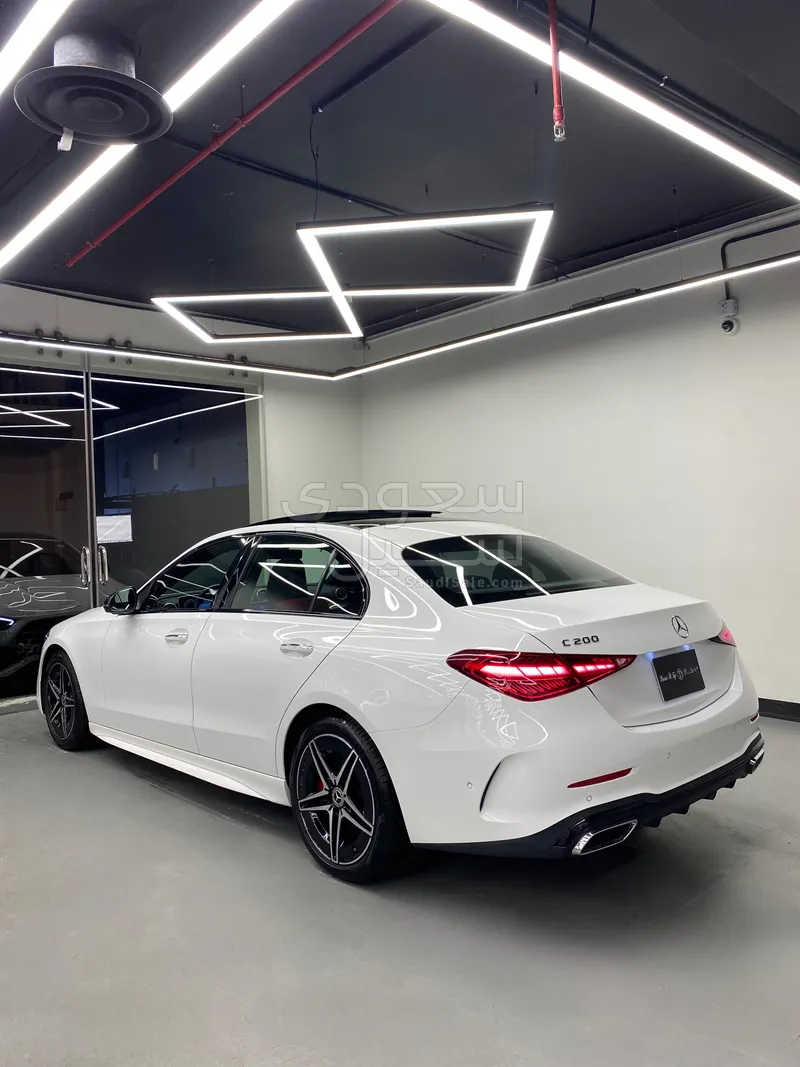 2024 مرسيدس - بنز سي 200 أي إم جي