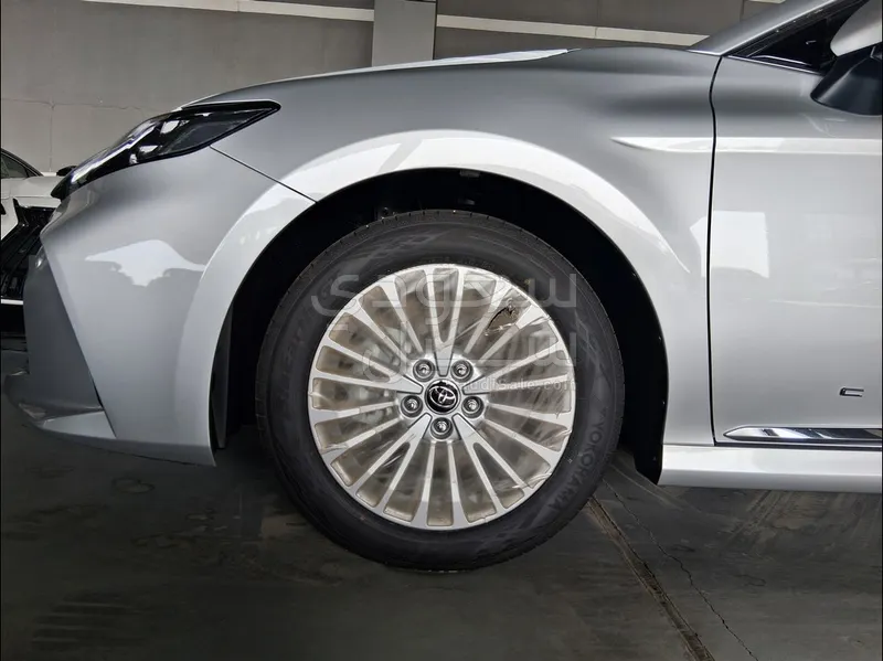 2026 تويوتا كامري ال اي