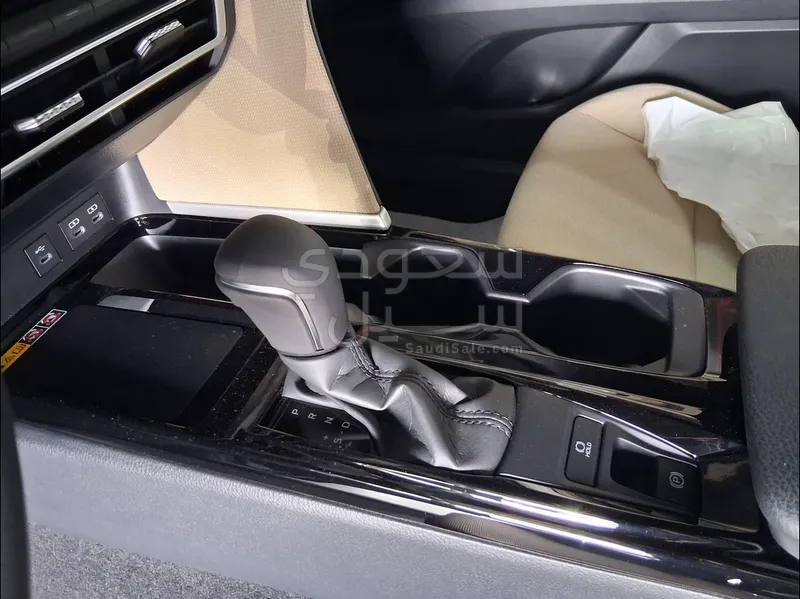 2026 تويوتا كامري ال اي