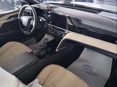 2026 تويوتا كامري ال اي