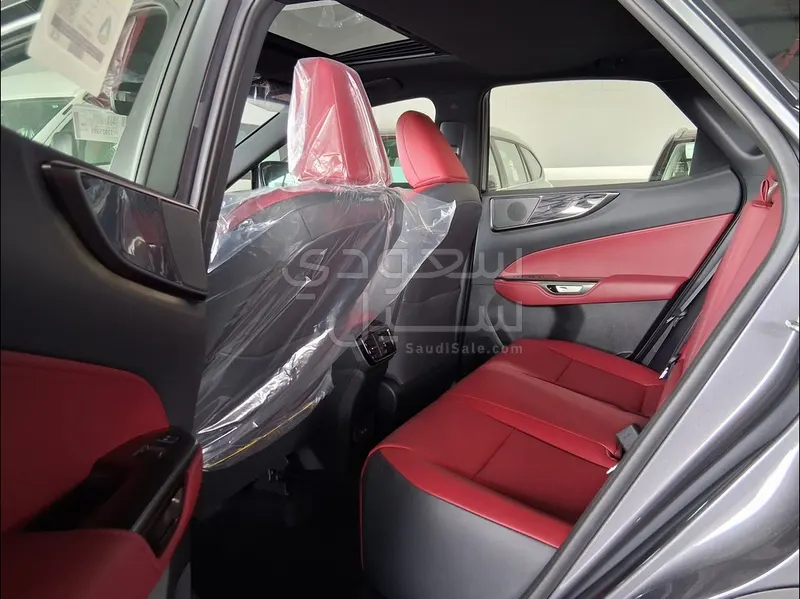 2026 لكزس إن إكس 350