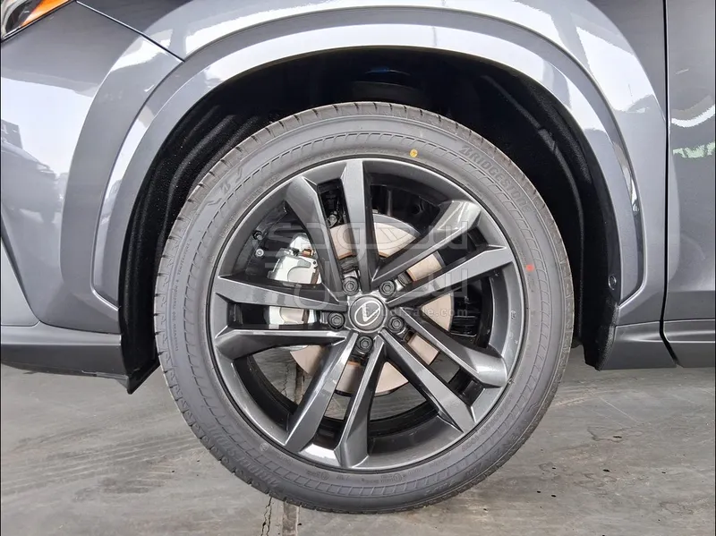 2026 لكزس إن إكس 350