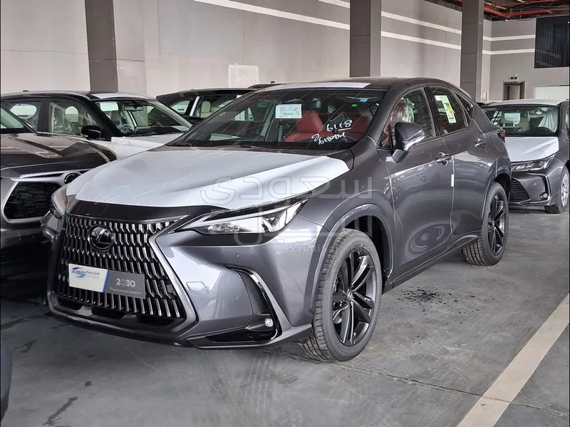 2026 لكزس إن إكس 350