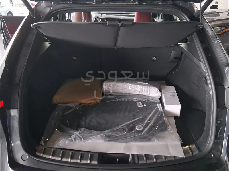 2026 لكزس إن إكس 350