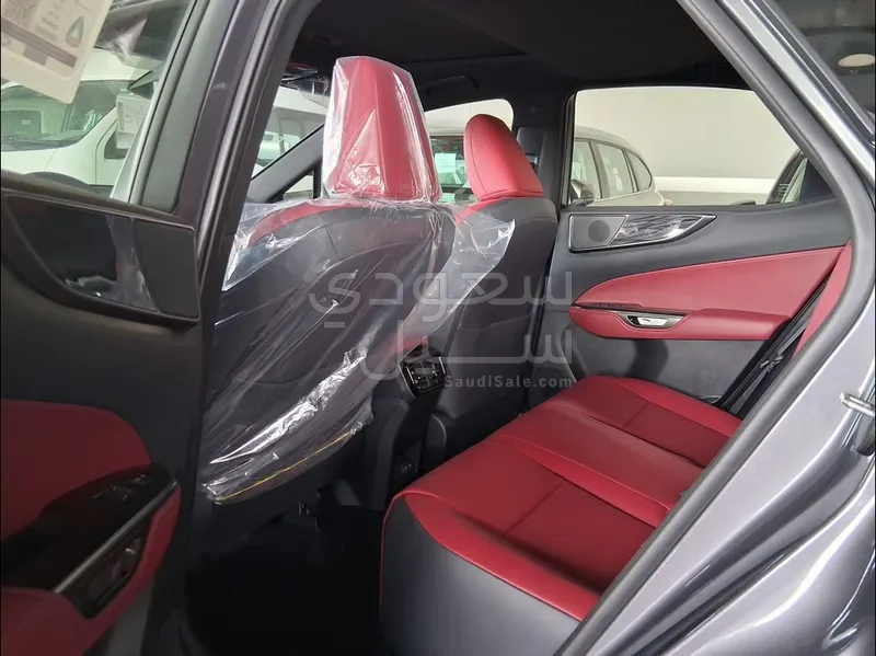 2026 لكزس إن إكس 350