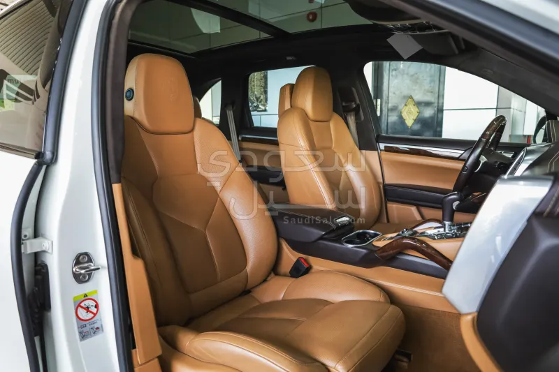 2013 بورش كايين جي تي اس