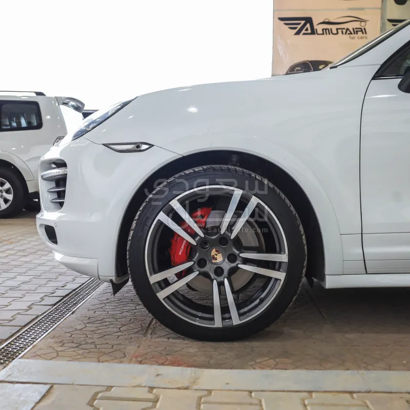 2013 بورش كايين جي تي اس