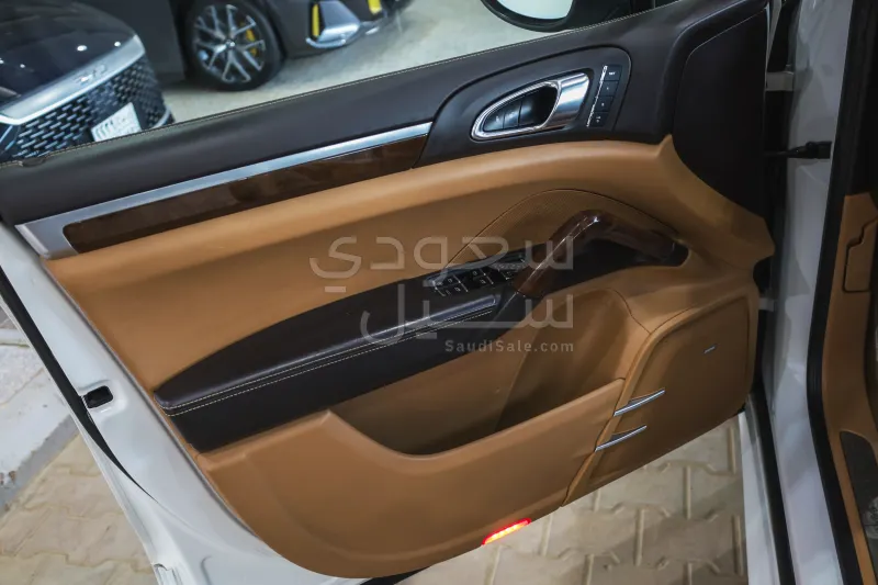 2013 بورش كايين جي تي اس