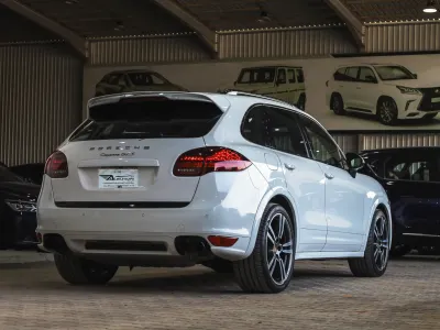 2013 بورش كايين جي تي اس