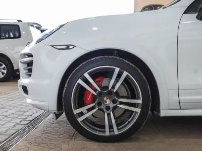 2013 بورش كايين جي تي اس