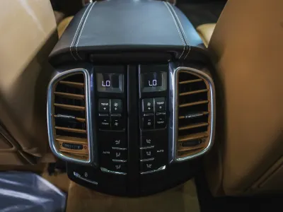 2013 بورش كايين جي تي اس