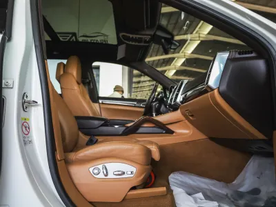 2013 بورش كايين جي تي اس