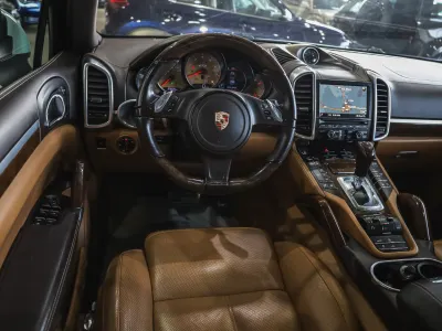 2013 بورش كايين جي تي اس