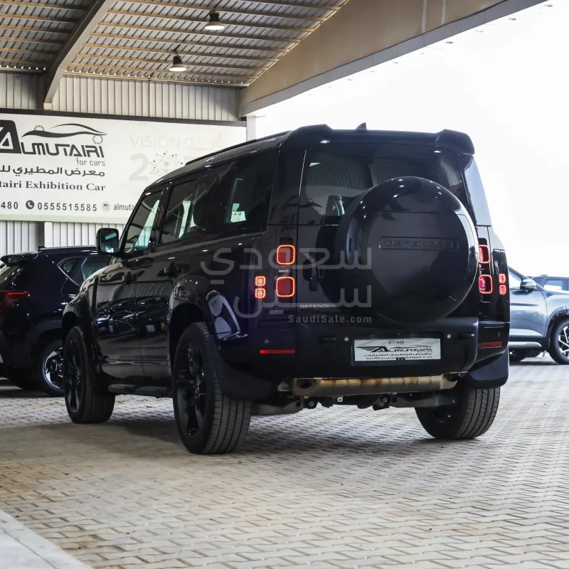 2025 لاند روفر ديفيندر اس اي